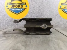 Подушка кпп Volvo XC60 2012 31262935 DZ82 2.4 D D5244T15, задняя