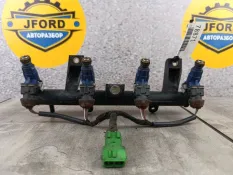 Рампа топливная Peugeot 206 2005 9625194080 2A/C 1.6 NFZ TU5JP