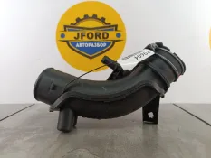 Патрубок на турбину Toyota Land Cruiser 300 2022 1731270030 VJA300 3.5 V35AFTS, левый