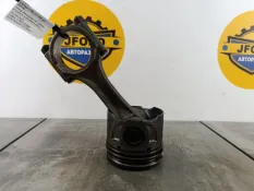 Поршень Ford Focus 3 2011 1886348 CB8 2.0 D TXDB