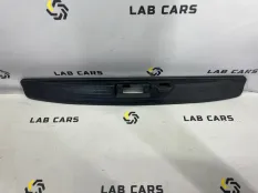 Накладка замка багажника Land Rover Range Rover