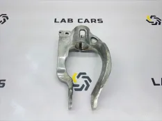 Вилка амортизатора передняя правая Land Rover