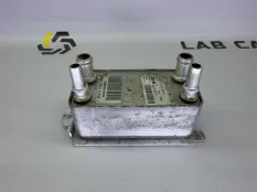 Радиатор масляный Land Rover Range Rover L405 4.4L