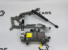 Петля капота левая BMW 5 F10 N47N N47D20C 2.0D