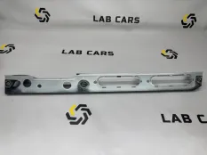 Кронштейн крыла передний правый Land Rover Range