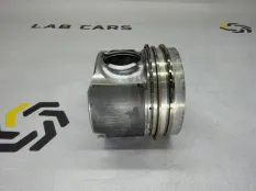 Поршень BMW X6 E71 N57 N57D30B 40D 2011