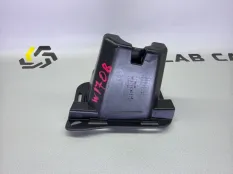 Кронштейн форсунки омывателя левый BMW x5 E70