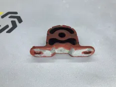 Кронштейн глушителя BMW X6 E71