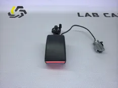 Замок ремня безопасности задний правый Land Rover