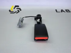 Замок ремня безопасности задний левый Land Rover