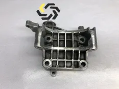 Кронштейн генератора Audi a5 8T CGKA 2.7 TDI 2008