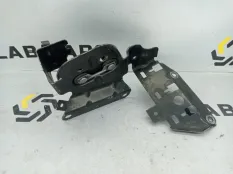 Кронштейн двигателя audi a6 C6 BRE 2.0 TDI 2006