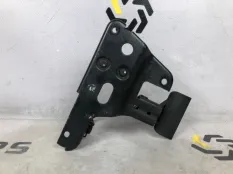 Крюк замка капота Audi A6 C6