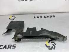 Дефлектор радиатора правый Audi a6 C6 ASB 3.0 TDI