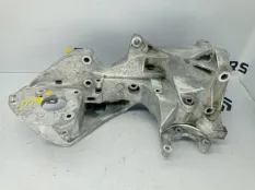 Кронштейн генератора Audi a4 B8 CAGA 2.0 TDI 2009