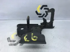 Крюк замка капота Audi a6 C6 BRE 2.0 TDI 2007