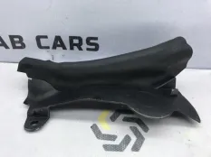 Уплотнитель капота правый BMW 5 G30 B57 B57D30A