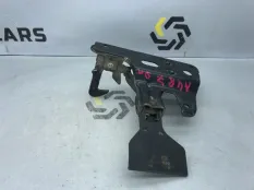 Крюк замка капота Audi A4 B7