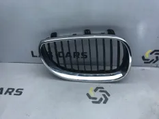 Решетка радиатора правая BMW 5 E60 204D4 2.0D