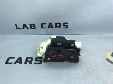 Замок двери задний правый Audi a4 B7
