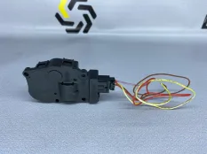 Сервопривод заслонок печки Audi a5 8T CAMA 2.7 TDI