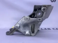 Кронштейн двигателя правый BMW x5 E70 N52 N52B30AF