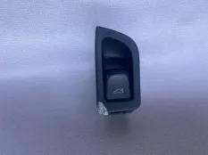 Кнопка открывания багажника Audi A5 8T
