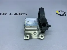 Кронштейн радиатора правый BMW 5 F10 N47N N47D20C