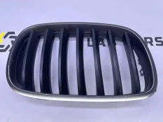 Решетка радиатора передняя правая BMW X5 E70