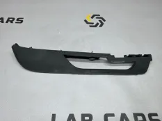 Накладка бампера передняя правая Land Rover Range