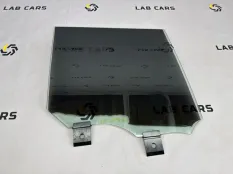Стекло двери заднее правое Land Rover Range Rover