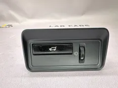 Кнопка открывания багажника Land Rover Range Rover
