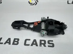 Кронштейн ручки двери передний левый Land Rover