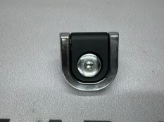 Петля багажника Land Rover Range Rover EVOQUE L551