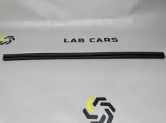Уплотнитель капота BMW X6 E71 N57 N57D30B 40D 2010
