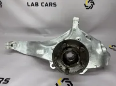 Кулак поворотный передний правый Land Rover Range