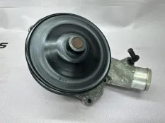 Насос помпа водяная Land Rover Range Rover L405