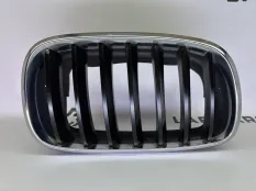 Решетка радиатора передняя правая BMW x5 E70