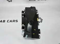 Кронштейн правый Land Rover Range Rover L405 3.0L