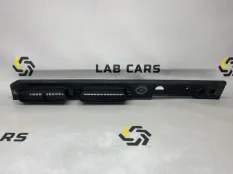 Кронштейн крыла верхний передний правый Land Rover