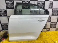 ДВЕРЬ ЗАДНЯЯ левая SKODA RAPID 1 2017
