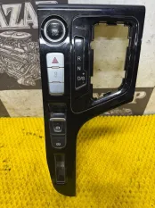 НАКЛАДКА ЦЕНТРАЛЬНОЙ КОНСОЛИ JAC J7 2023
