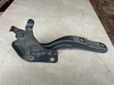 Петля капота правая KIA RIO 4 FB 2018