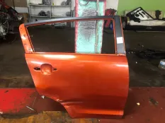 ДВЕРЬ ЗАДНЯЯ правая KIA SPORTAGE 3 SL 2011