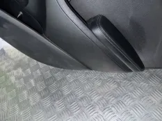 ОБШИВКА ДВЕРИ задняя правая KIA CERATO 3 2014
