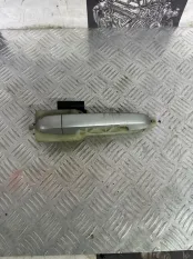 РУЧКА ДВЕРИ передняя правая KIA CERATO 2 TD 2011