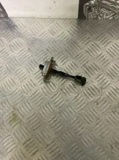 Ограничитель двери задний левый KIA SPORTAGE 3 SL