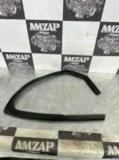 Уплотнитель стекла двери задний левый KIA K5 DL3