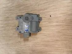 МОТОРЧИК ЗАСЛОНКИ ОТОПИТЕЛЯ KIA K5 DL3 2021