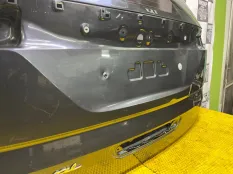 Крышка багажника KIA CARNIVAL KA4 2021